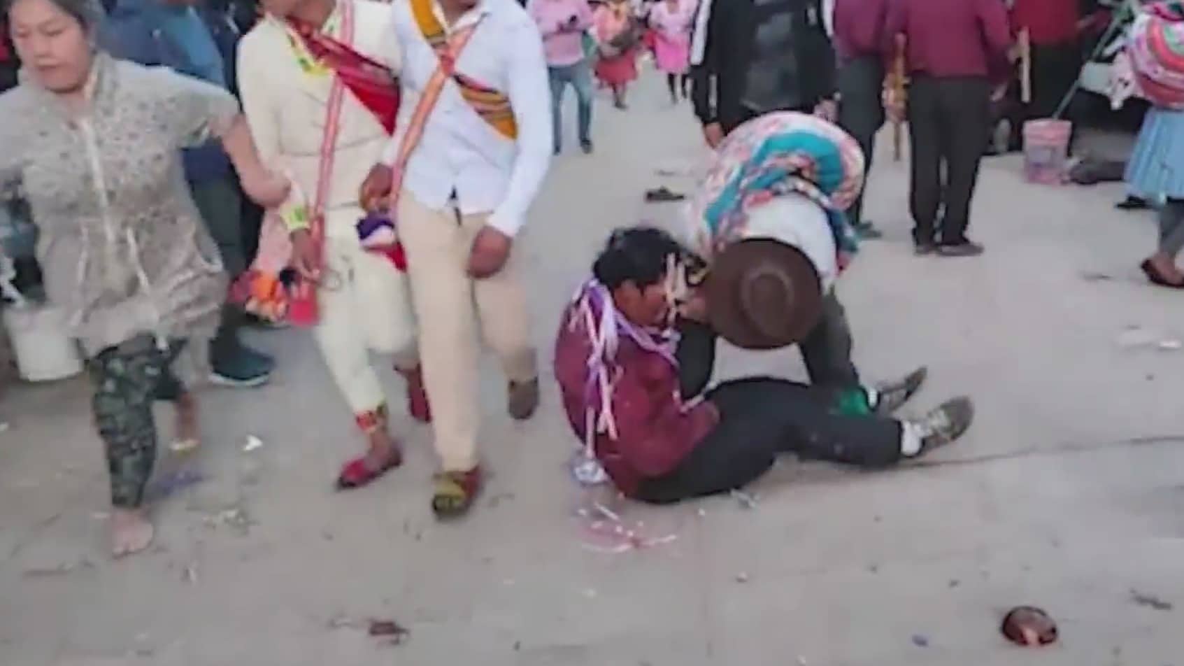 conductor ebrio atropella y mata a nueve personas durante carnaval de bolivia