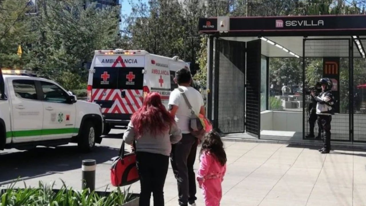 Convoy arrolla a mujer en Metro Sevilla (Twitter: @ChalcoSC)