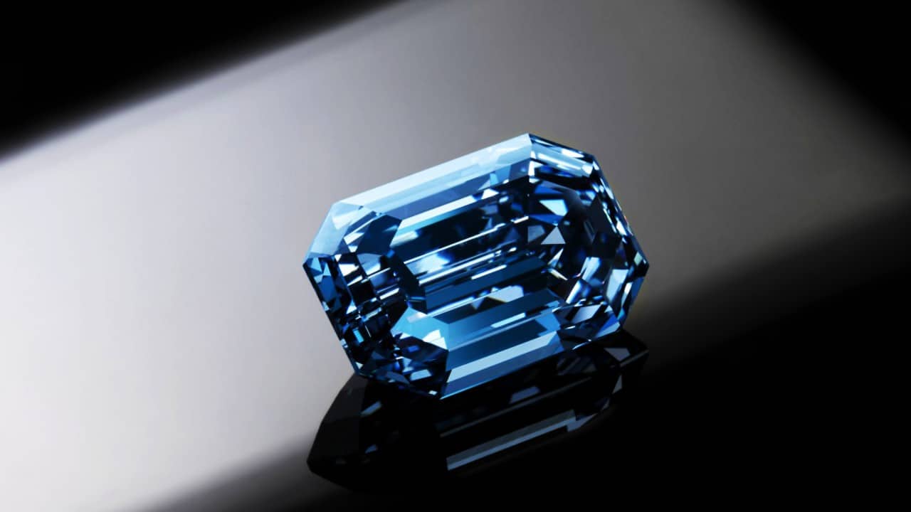 Sotheby's subastará un raro diamante azul valorado en 48 millones de dólares