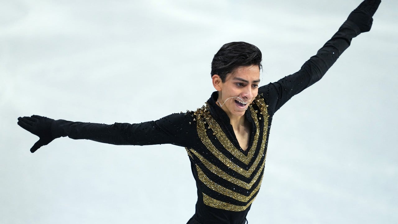 Donovan Carrillo, Juegos Olímpicos, Beijing 2022, traje