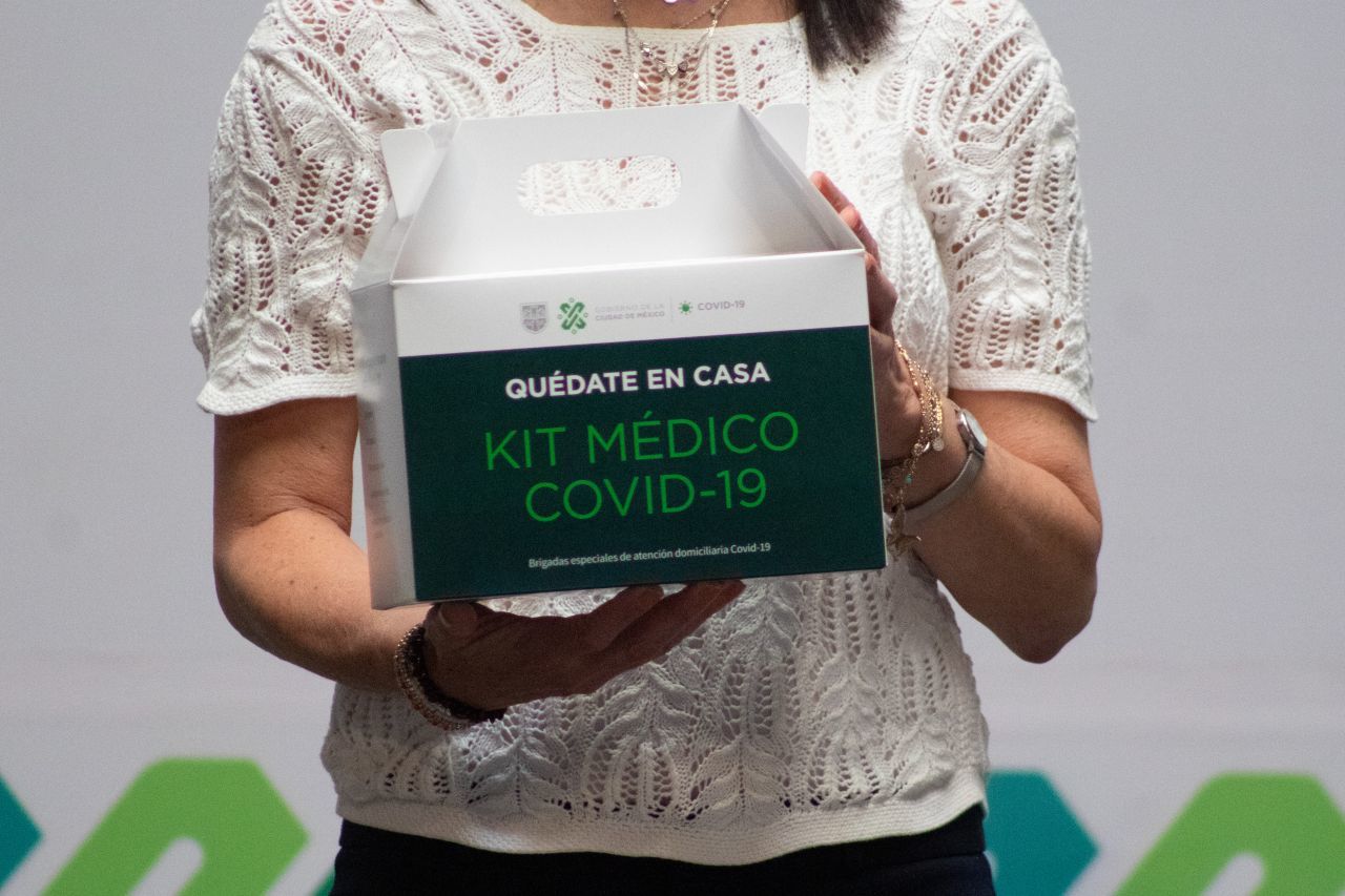 El gobierno CDMX presentó un Kit Médico para pacientes con COVID