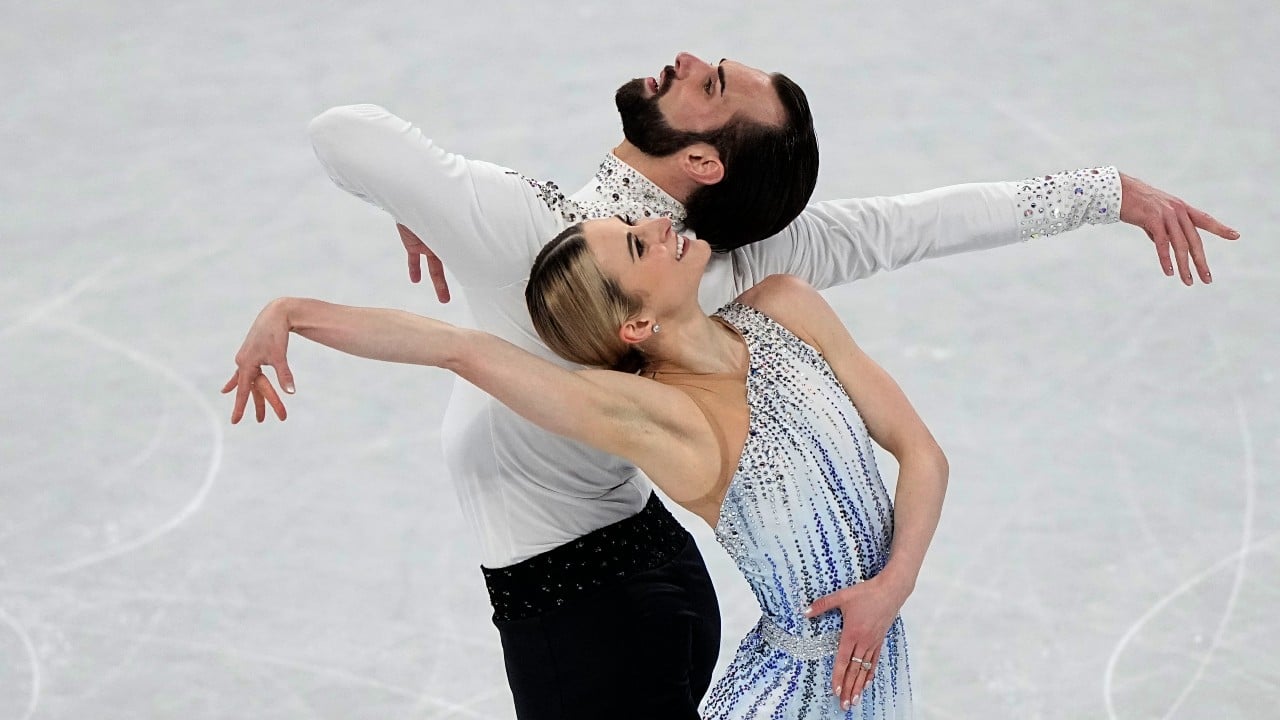 El patinador Timothy Leduc y su compañera Ashley Cain-Gribble