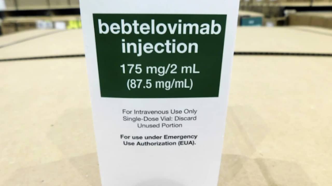 Paquete de bebtelovimab, medicamento contra la variante ómicron (AP)