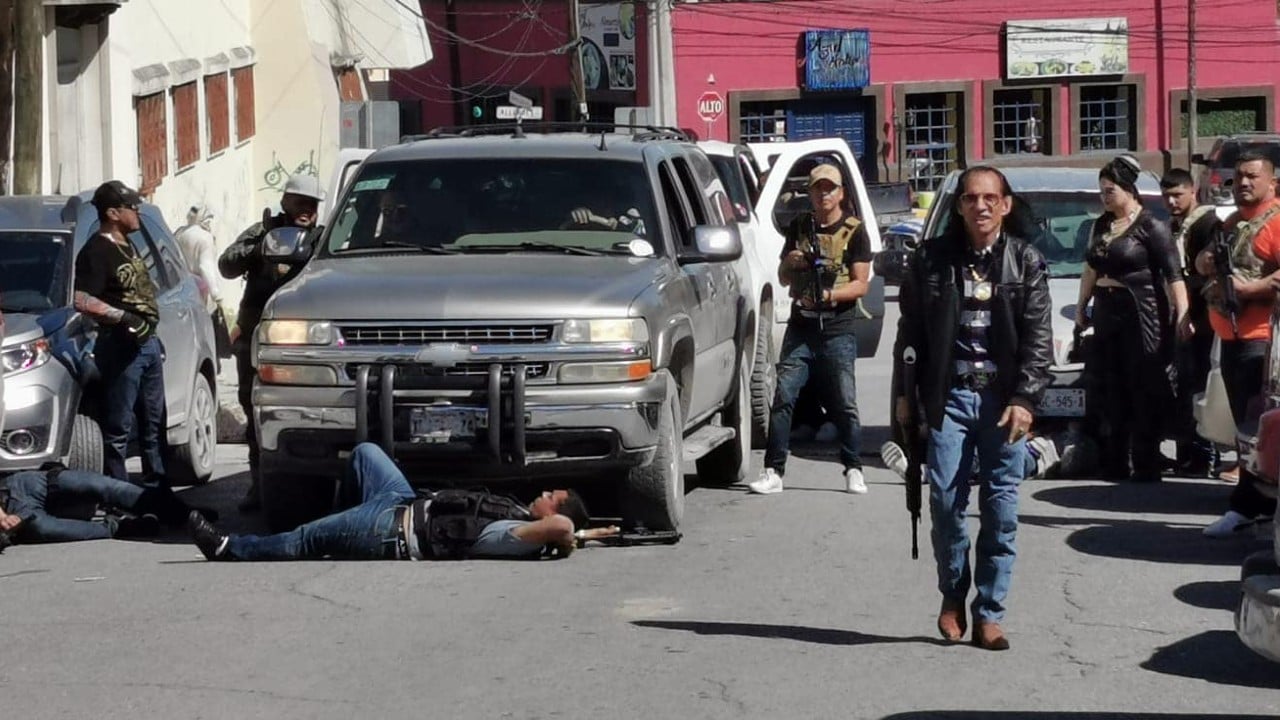 Filmación de película ‘Cuidando el Territorio’ sorprende a peatones y automovilistas en Reynosa