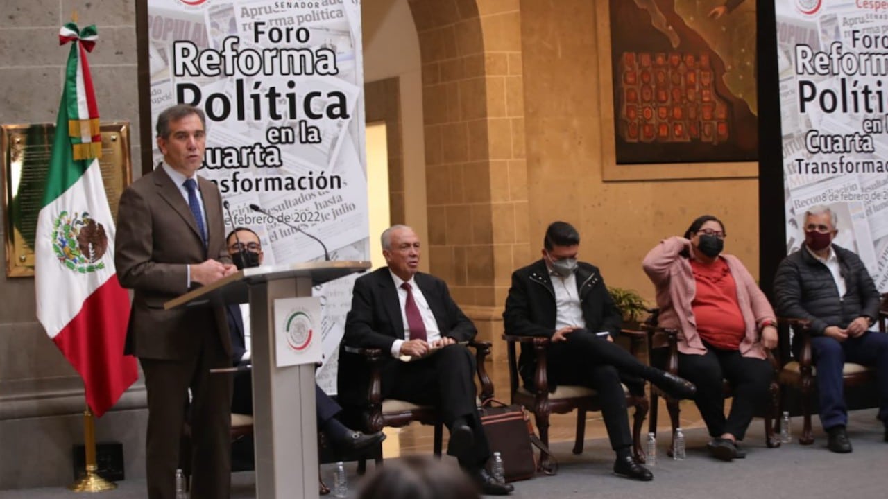 Lorenzo Córdova en foro de reforma político-electoral (Twitter: @lorenzocordovav)