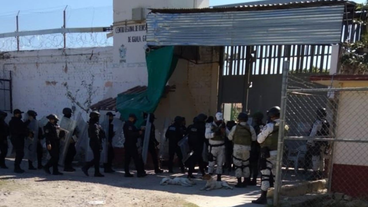 Elementos de la Guardia Nacional en penal de Tuxpan, en Iguala, Guerrero (@TVTenlinea)