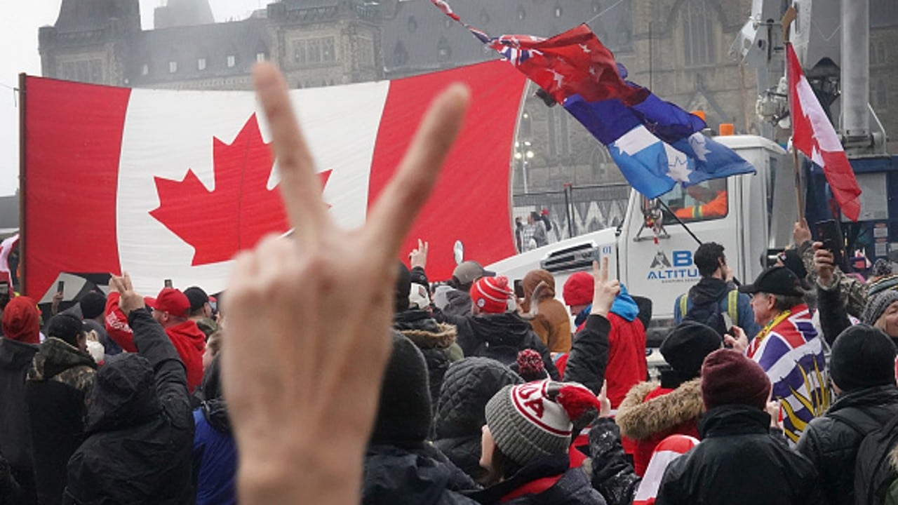 Policía en Canadá se prepara para desalojar calles de Ottawa