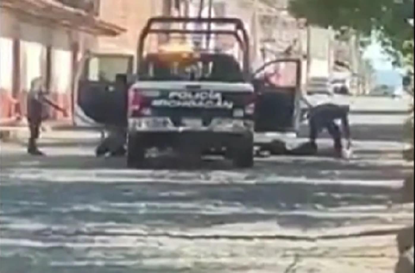 Caen 3 presuntos ladrones tras robo a joyería en Pátzcuaro