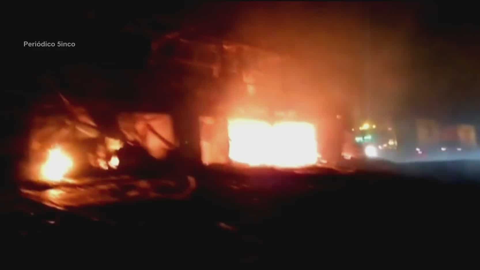 se incendia autobus en carretera de tamaulipas
