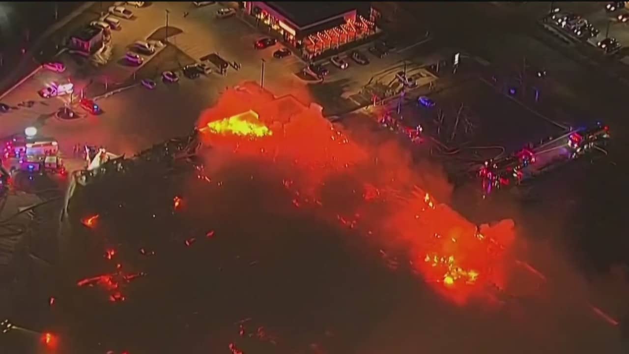 Se incendia complejo de departamentos en construcción en Oklahoma, EEUU