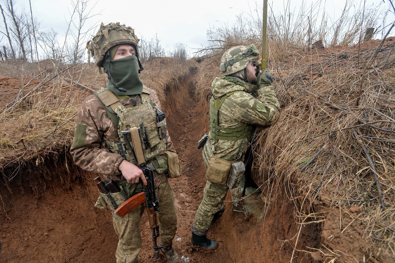 Reino Unido podría desplegar mil soldados más en Ucrania