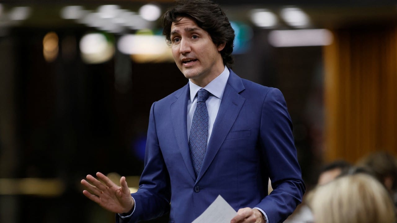 Trudeau convoca a gabinete de crisis para abordar bloqueos de los antivacunas COVID