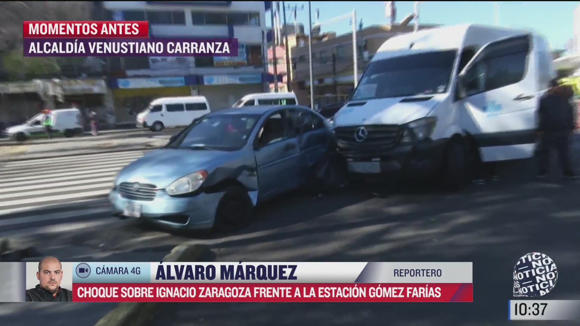 unidad de transporte publico choca contra auto en la calzada ignacio zaragoza
