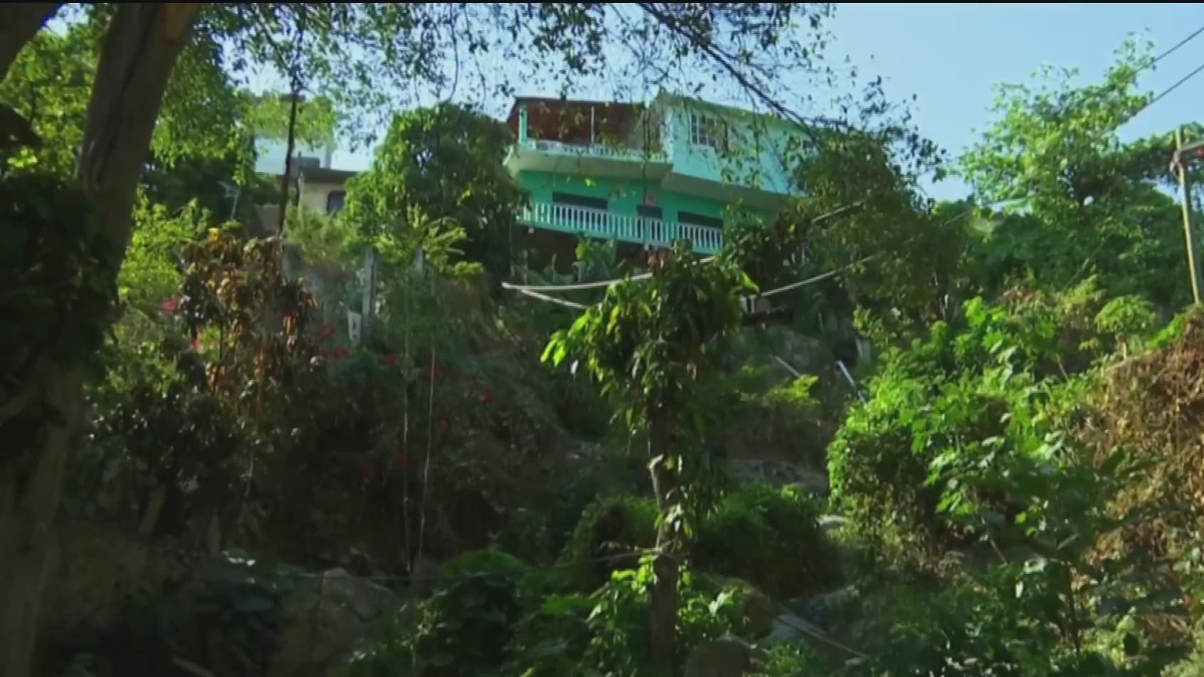 4 mil familias viven en zonas de riesgo en acapulco