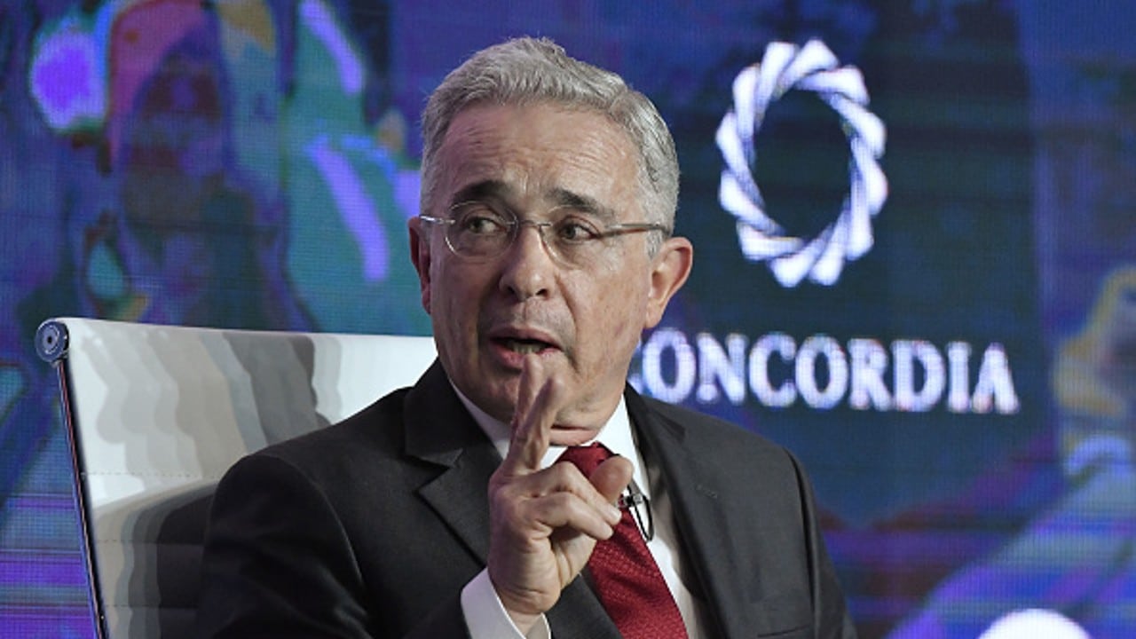Álvaro Uribe asegura que 'no se puede aceptar' resultado de elecciones legislativas.