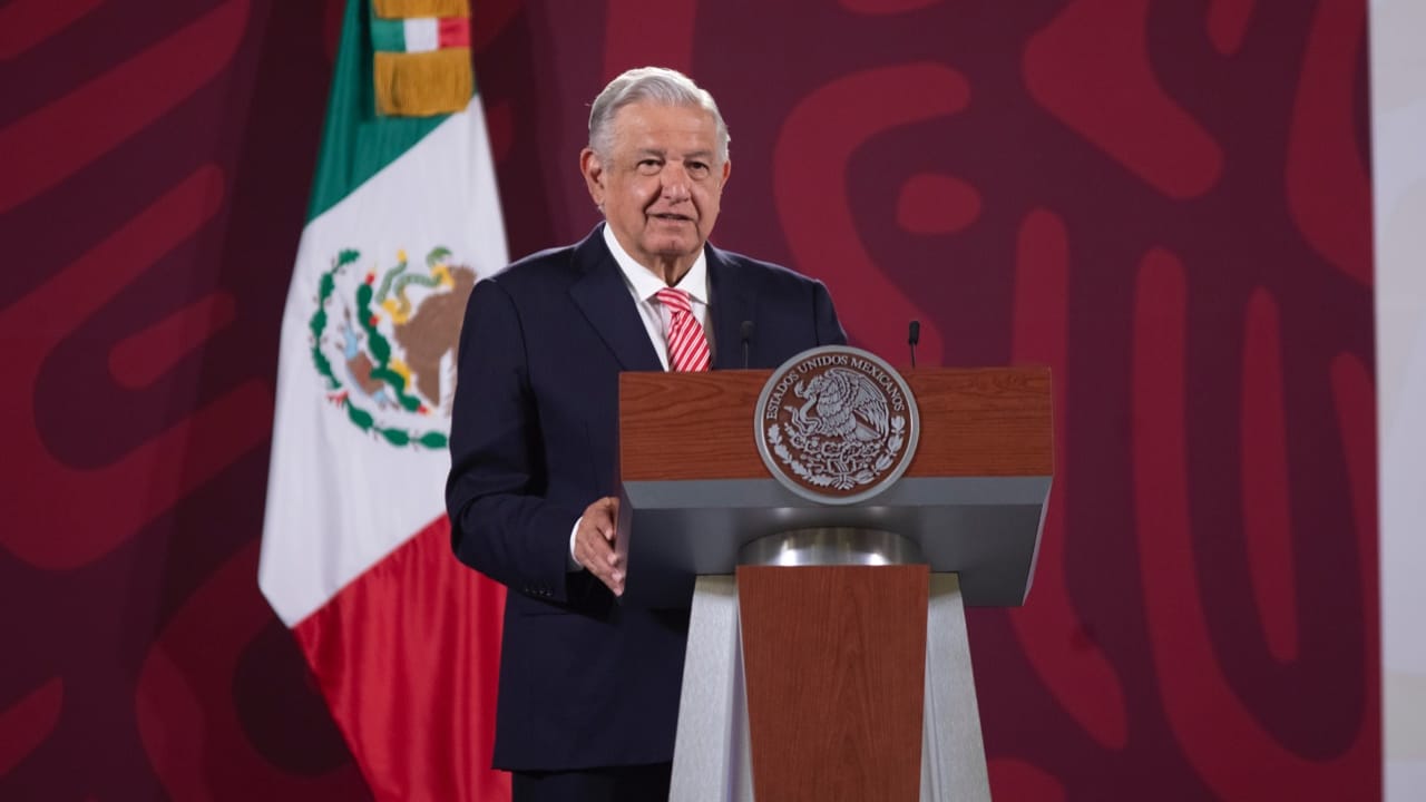 El presidente de México, Andrés Manuel López Obrador, durante la mañanera en Palacio Nacional.