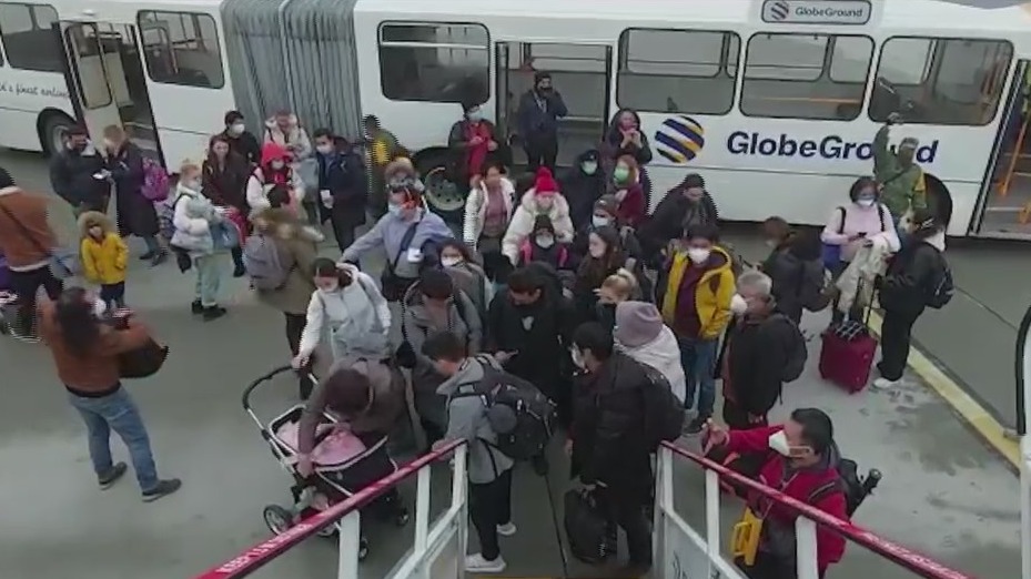 avion con mexicanos evacuados de ucrania hace escala en canada