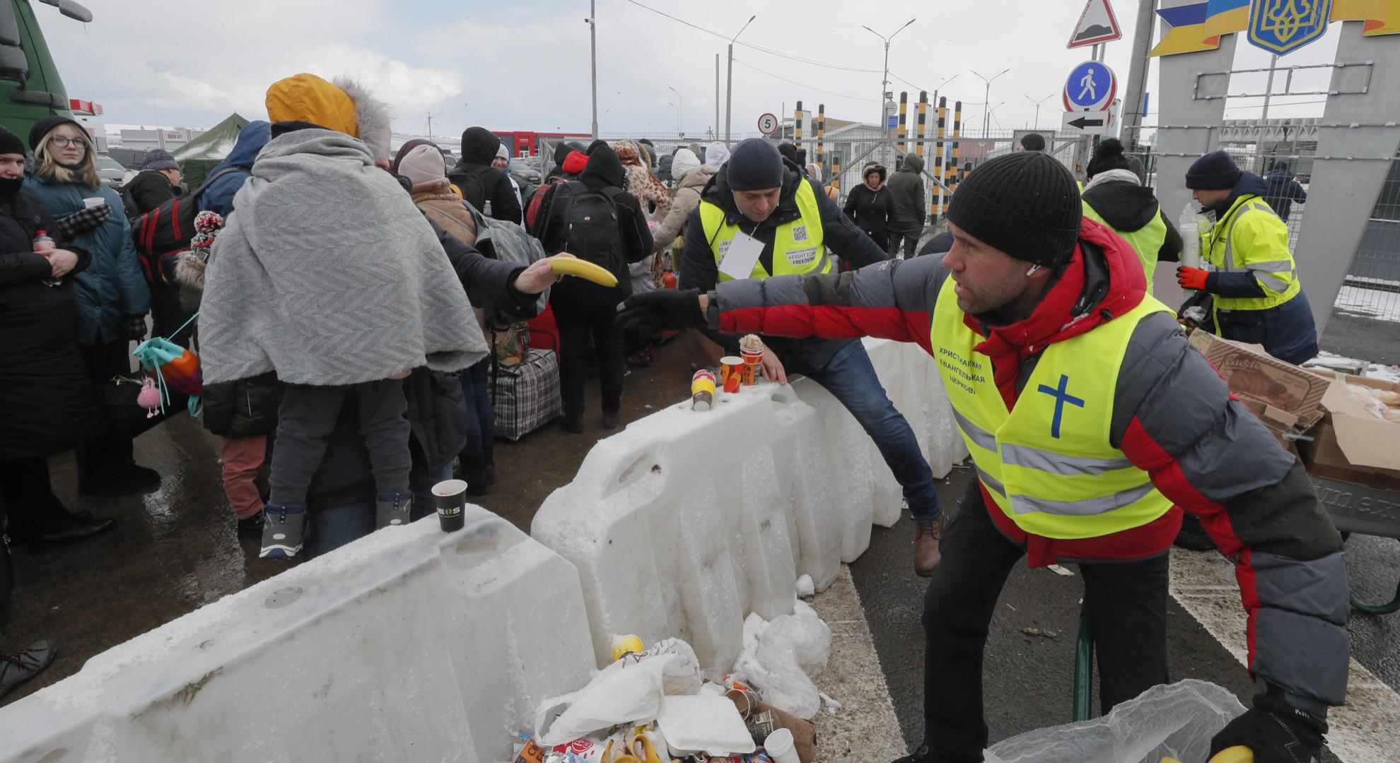 ayuda humanitaria llegan a chernivtsi ucrania reporta lalo salazar
