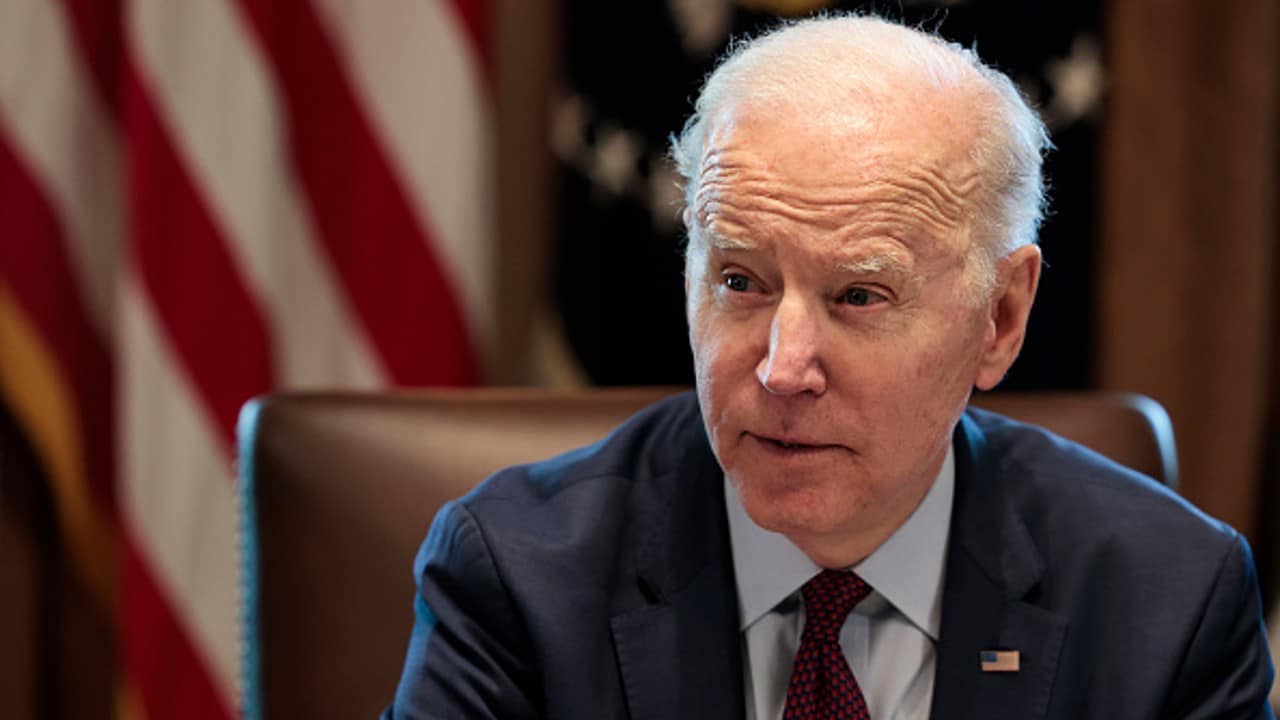 Biden sostiene llamada con presidente de Polonia por crisis en Ucrania