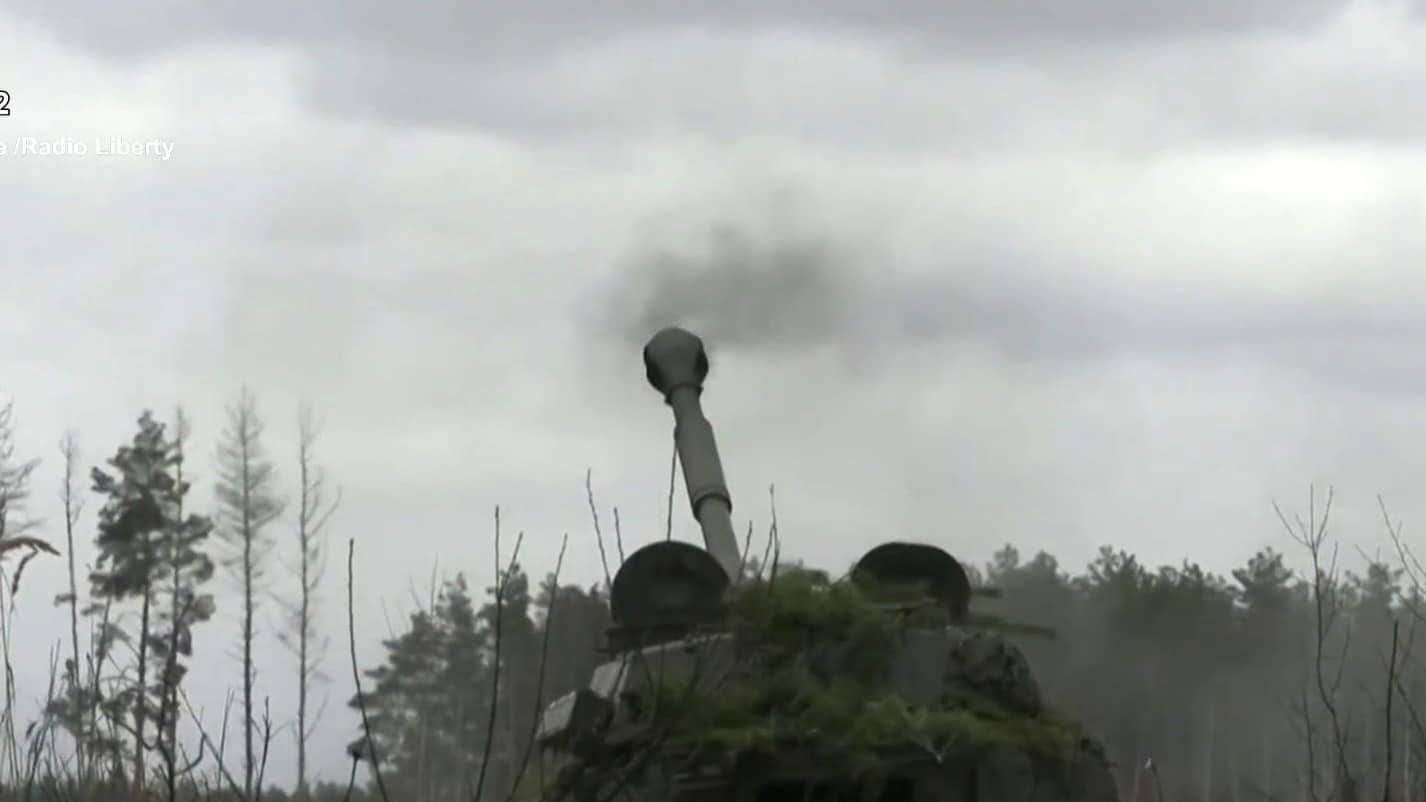 captan a unidad de artilleria ucraniana defendiendose de tropas rusas
