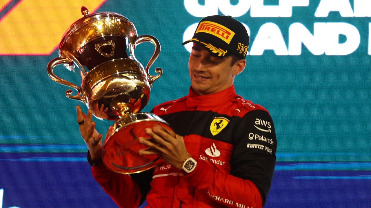 Leclerc gana en el Gran Premio de Baréin; ‘Checo’ queda fuera del podio