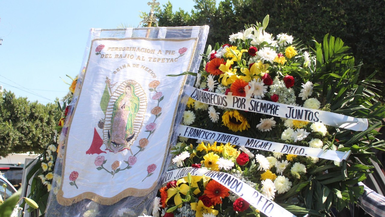 Sepultan a integrantes de ‘Los Chuparrecio’, asesinados en Celaya, Guanajuato