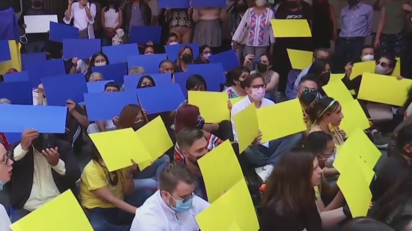 ciudadanos de ucrania en cdmx protestan por invasion de rusia