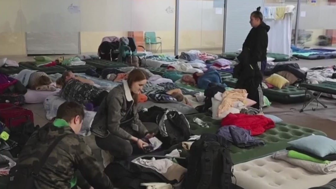 continua llegada de refugiados ucranianos a polonia