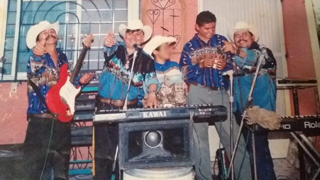 Cuerpos calcinados dentro de camioneta en Celaya, Guanajuato, eran integrantes del grupo musical 'Los Chuparrecio'.
