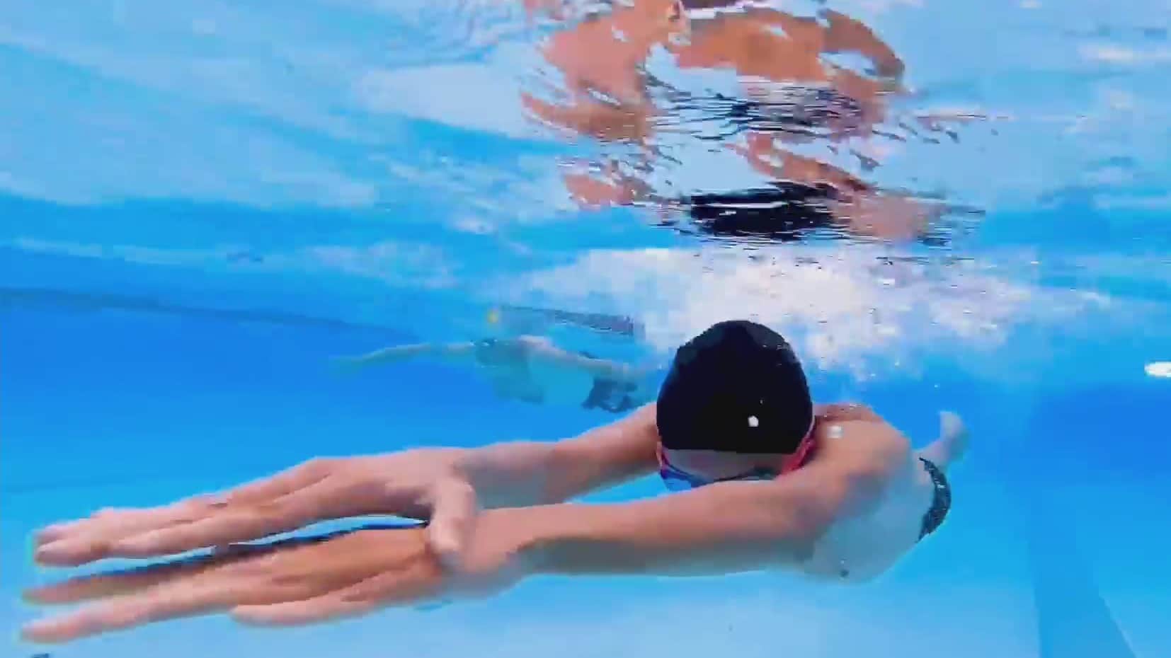 deportips como mejorar el estilo pecho de la natacion