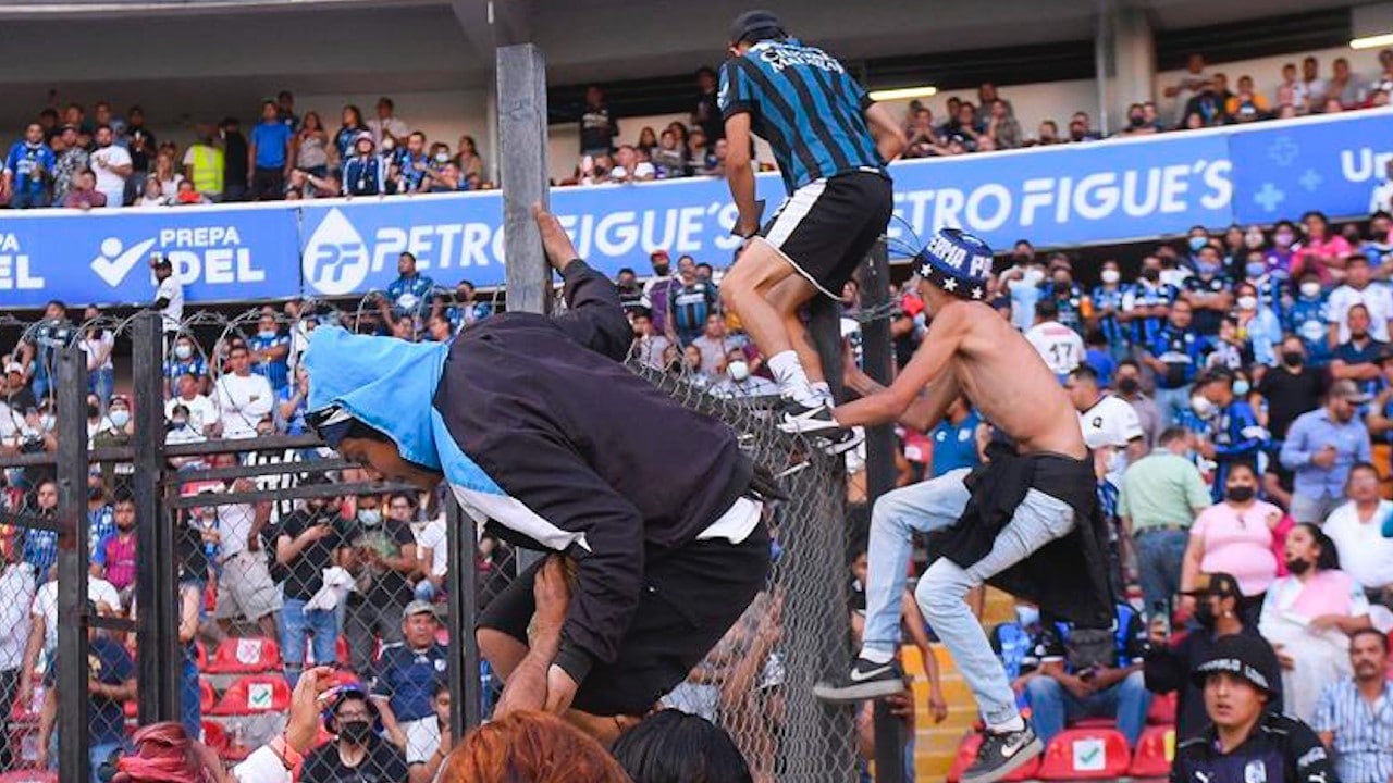 Suspenden a cinco elementos encargados del operativo de seguridad en el Estadio Corregidora