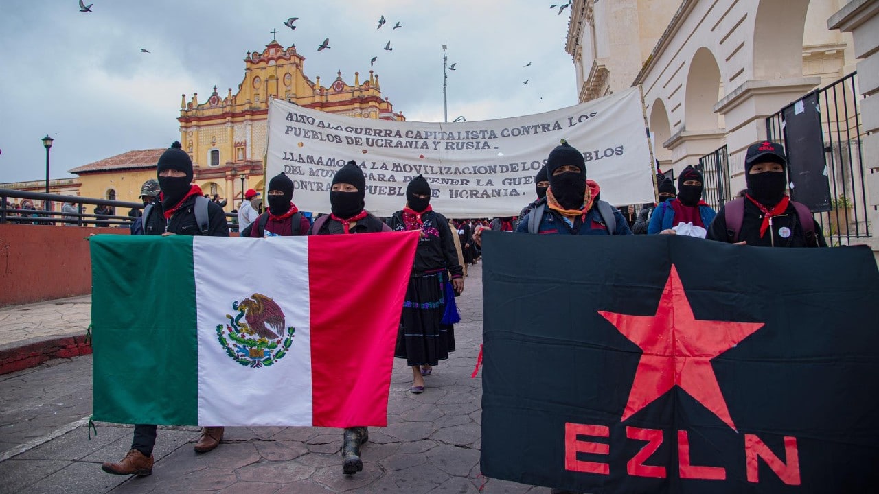 EZLN marcha contra 'todas las guerras capitalistas' y se solidarizan con Ucrania