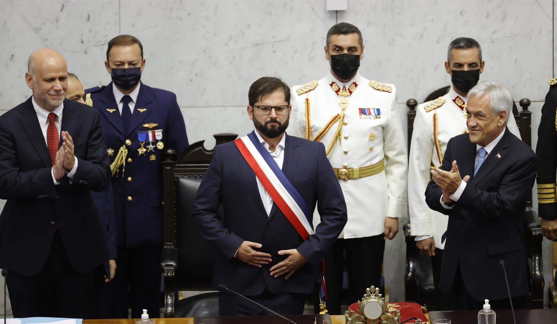 Gabriel Boric asume como el presidente más joven en la historia de Chile