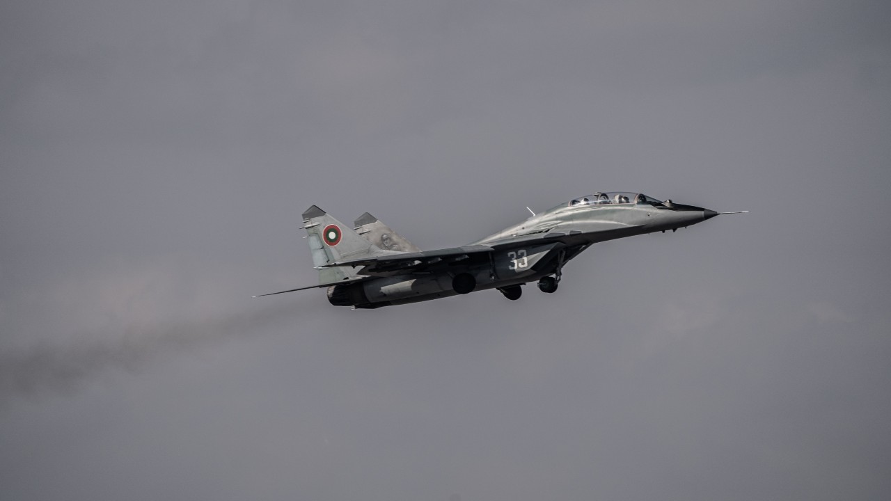 Rusia advierte a Estados vecinos de Ucrania que no deben acoger aviones de combate de ese país