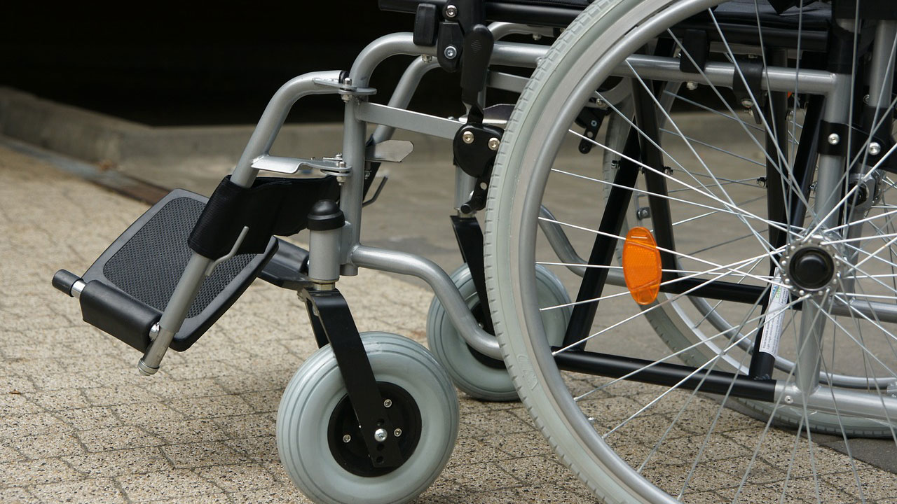 IMSS: Quiénes pueden solicitar una pensión por invalidez