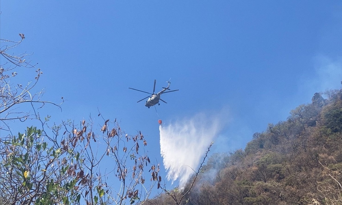 Controlado al 90% incendio en cerro del Tepozteco, Morelos