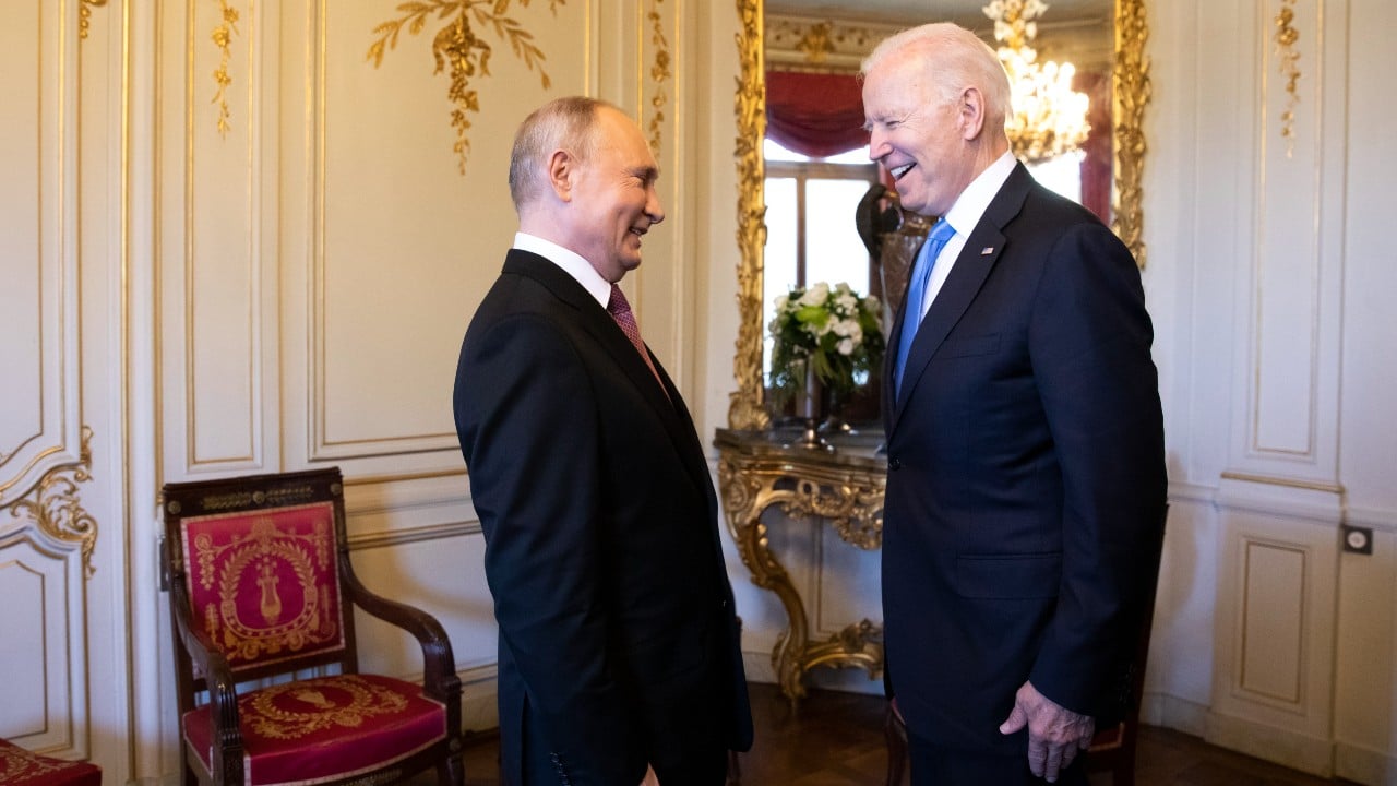 Insultos de Biden reducen posibilidad de mejorar lazos: Kremlin