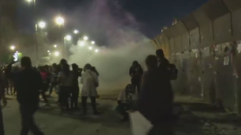 lanzan gas lacrimogeno durante marcha del 8m en cdmx