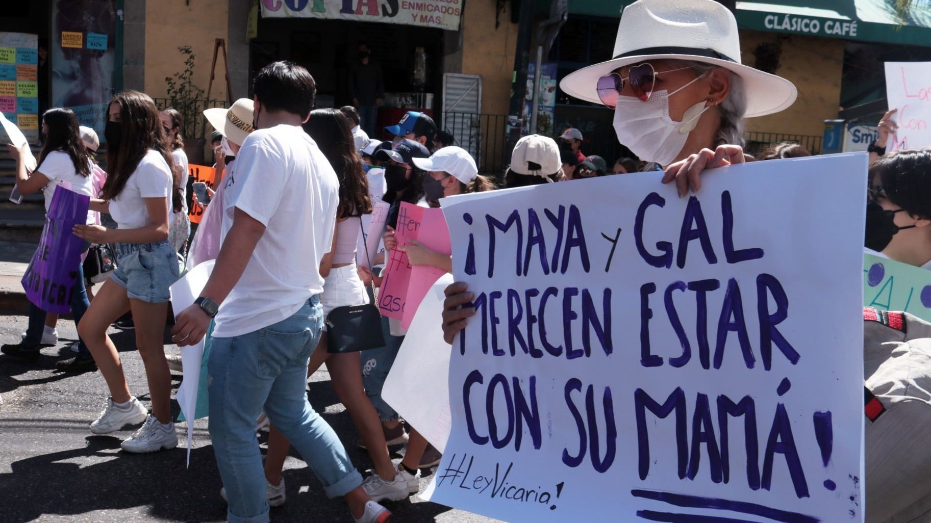 marchan en cuernavaca morelos tras sustraccion de menores gal y maya