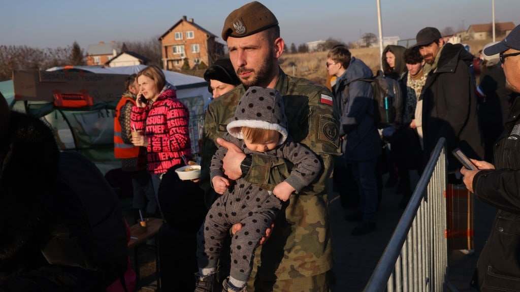 medyka el paso fronterizo de millones que ucranianos que huyen de la guerra