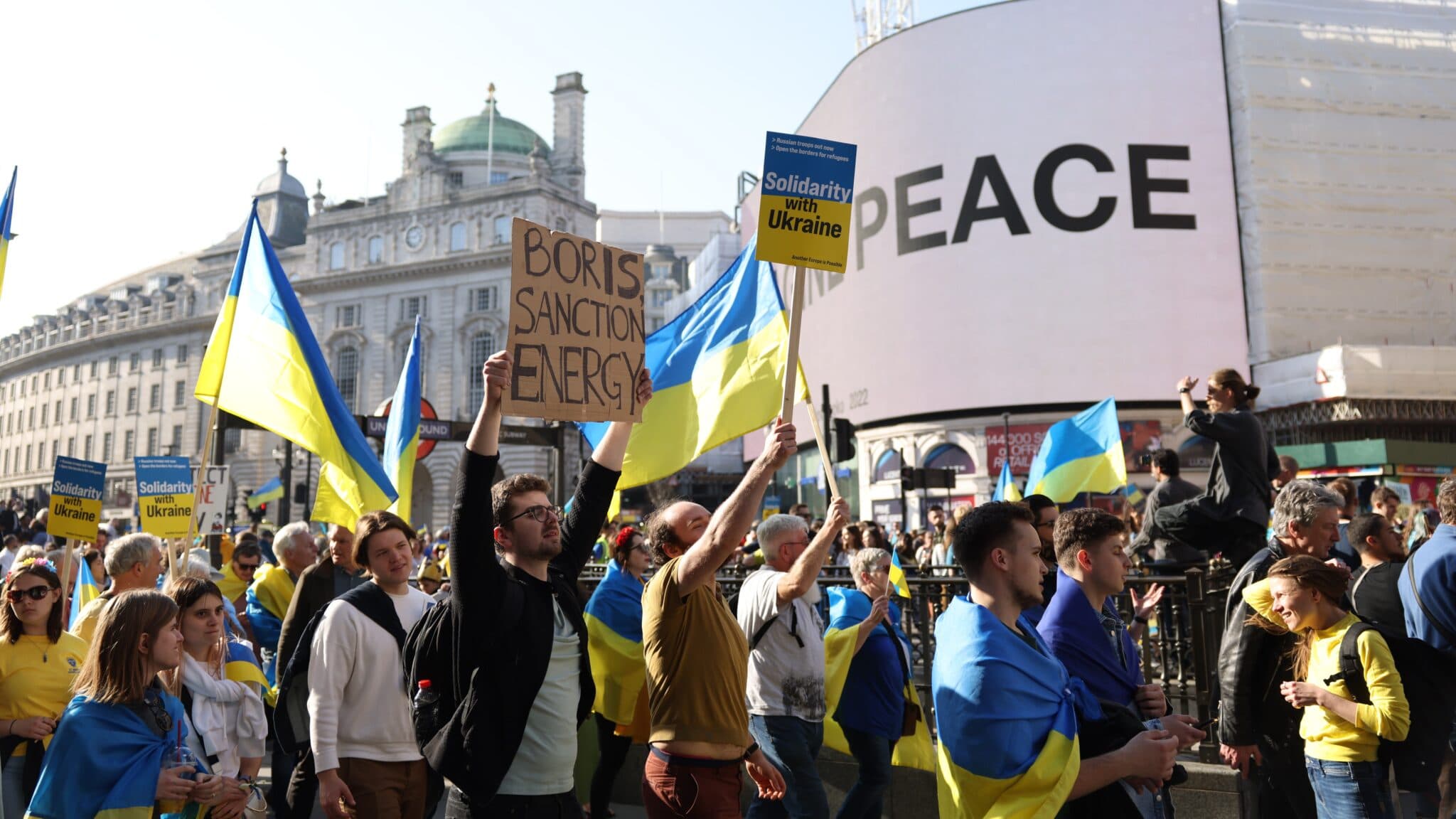 miles en londres expresan su apoyo a ucrania