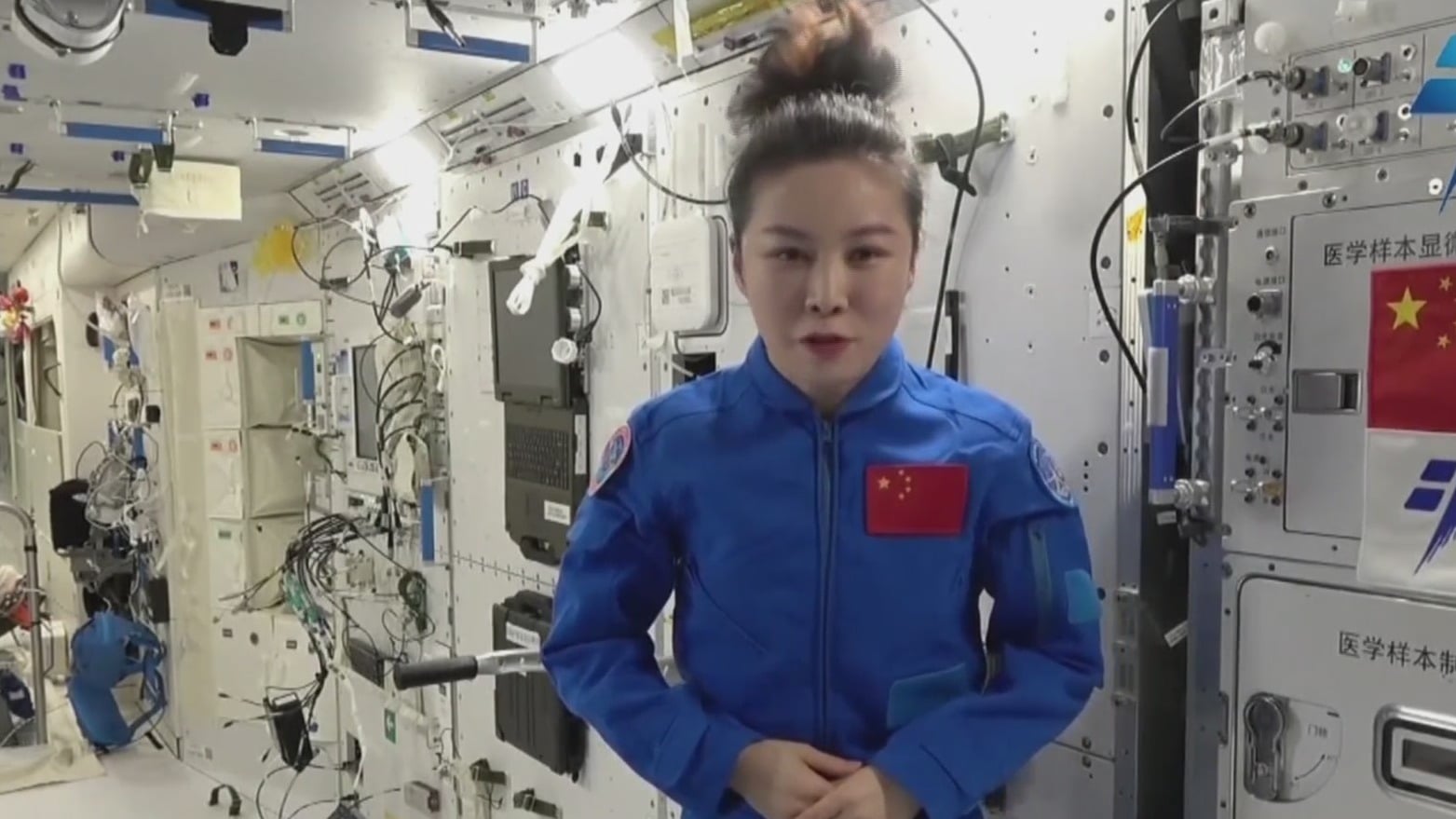 mujer astronauta manda mensaje con motivo del dia internacional de la mujer