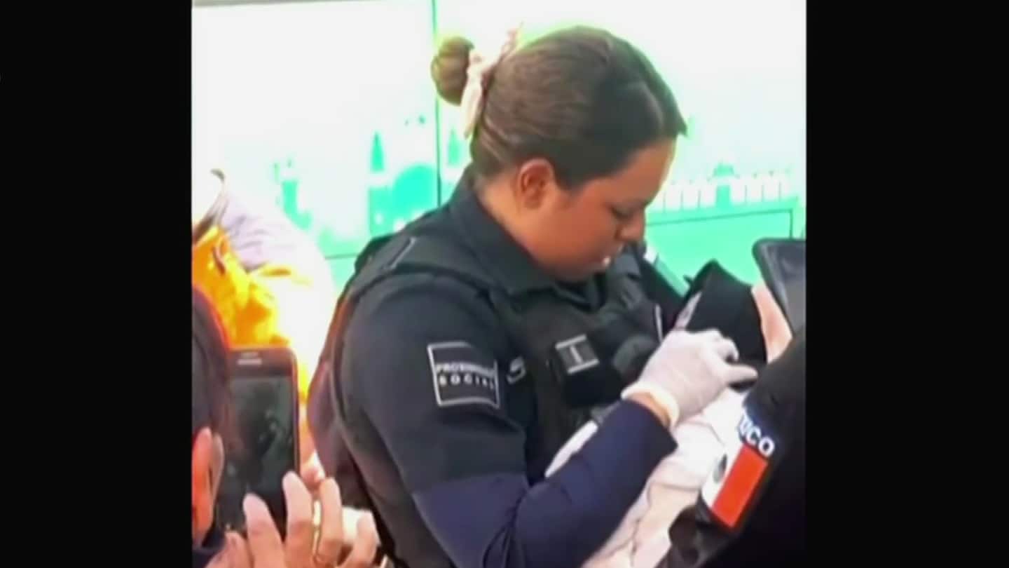 policias auxilian a mujer durante parto en zapopan