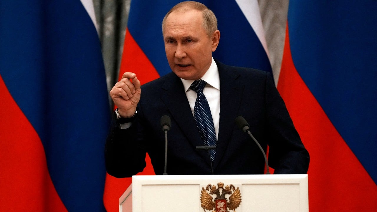 Putin exigirá a países 'inamistosos' que paguen el gas ruso en rublos
