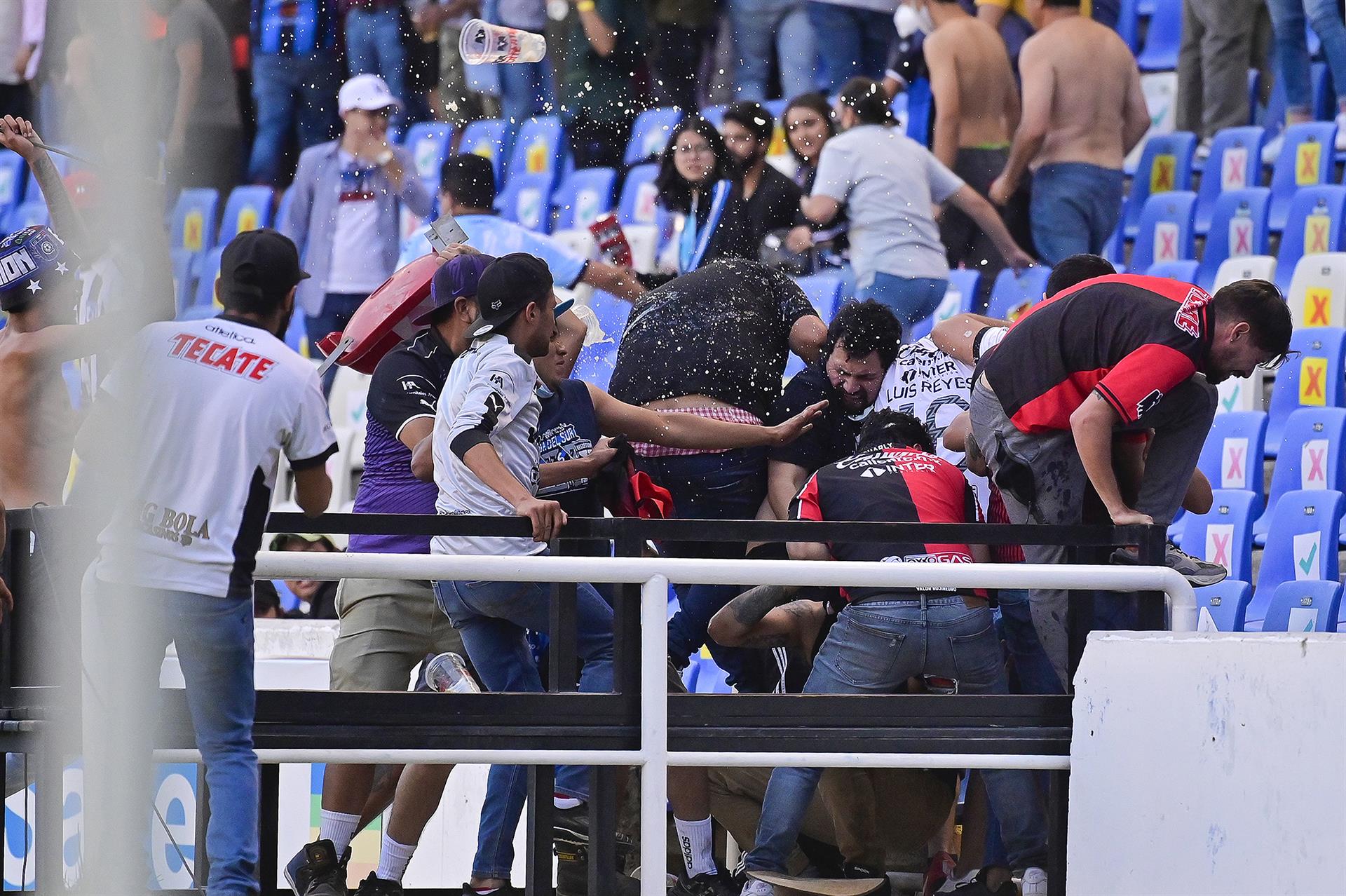 ¿Qué medidas aplica la Liga BBVA MX ante los hechos de violencia en el estadio La Corregidora?