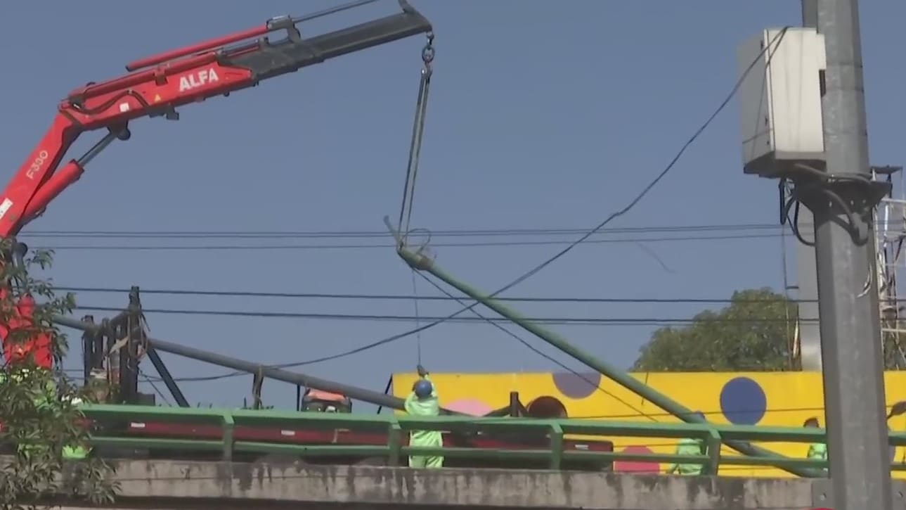 reabren circulacion en viaducto tlalpan tras dos horas de trabajos para retirar poste danado