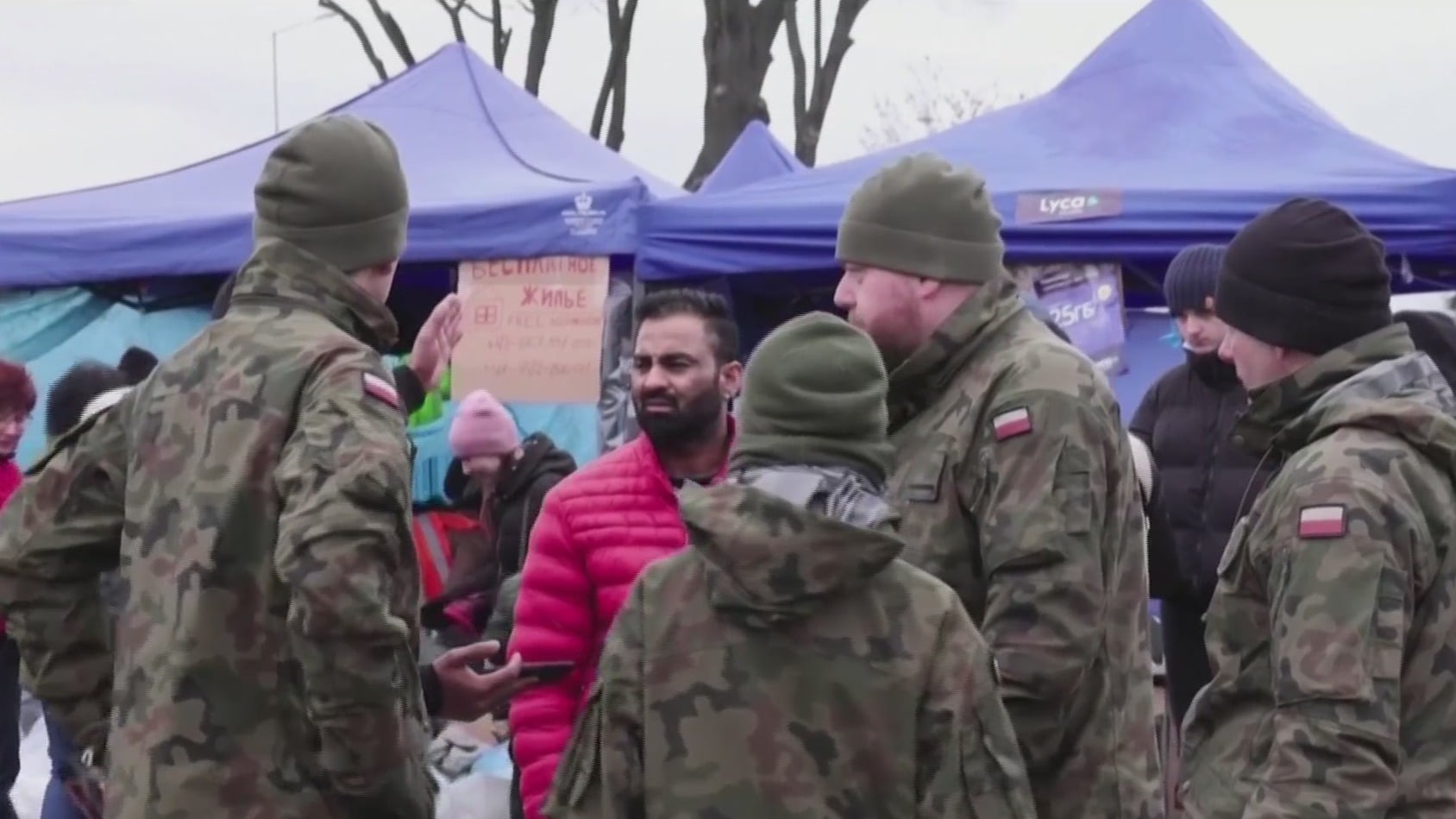 rumania recibe a miles de refugiados de ucrania