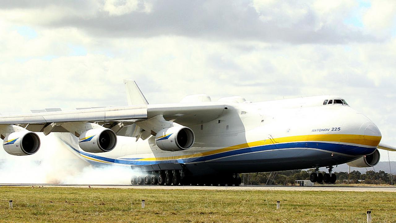rusia destruye el mriya considerado como el avion mas grande del mundo