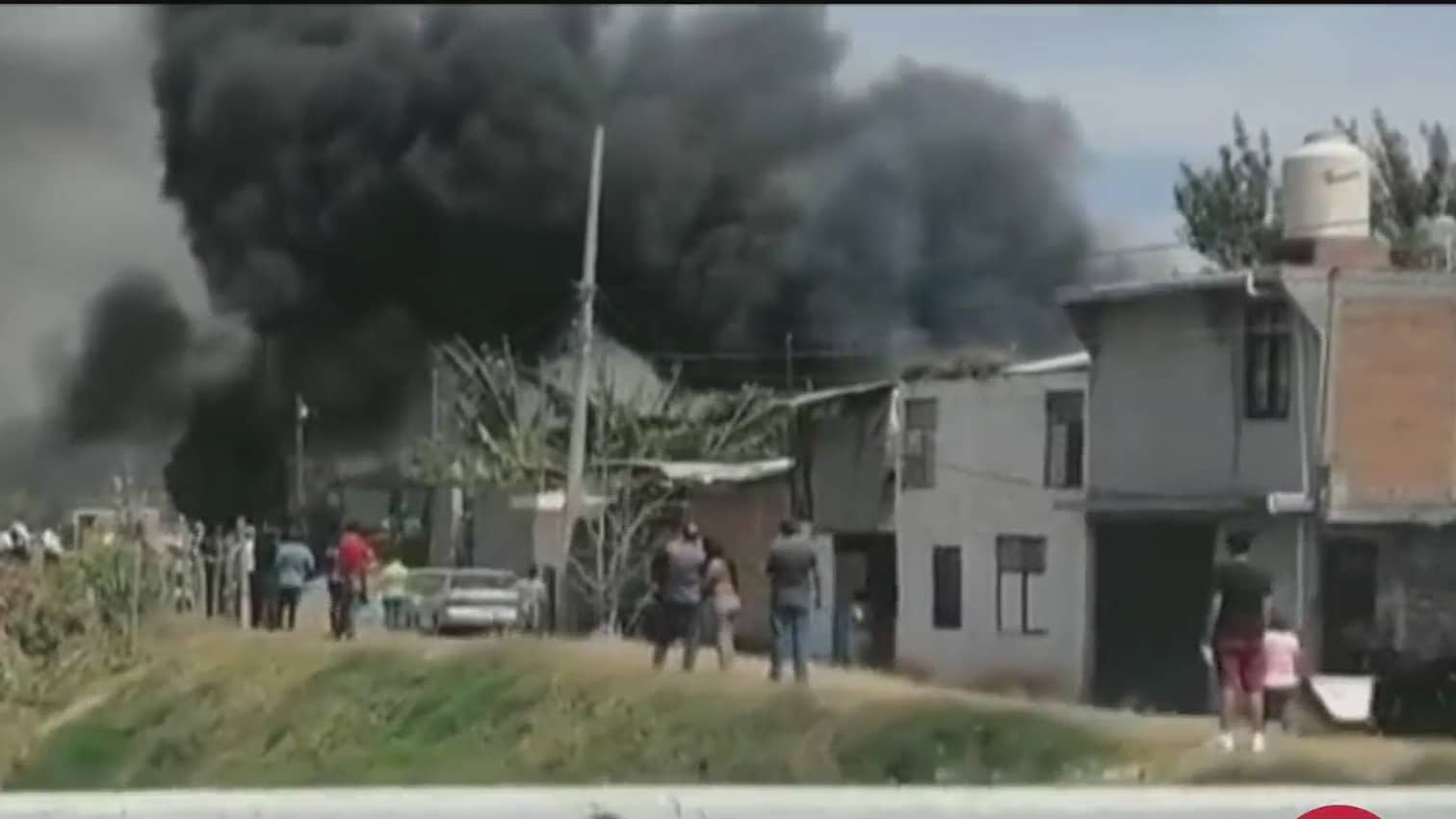 sujetos incendian vivienda en michoacan
