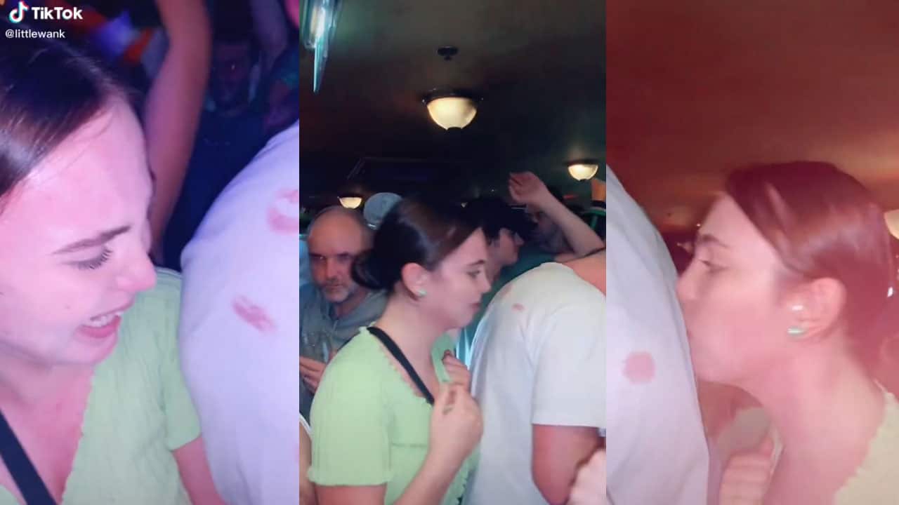 Mujer marca a hombres con labial en un antro en video TikTok